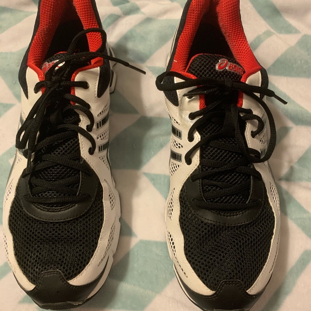 Men’s ASICS Running Shoes